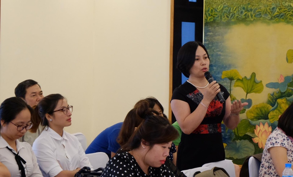 Nếu thí điểm song bằng không thành công… phụ huynh tự chịu trách nhiệm - 3
Phụ huynh Lê Bích Ngọc ( Đống Đa, Hà Nội) đưa ra ý kiến.