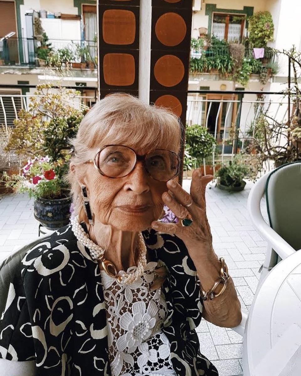 Vẻ đẹp bất chấp tuổi tác của những cụ bà quý phái trên đường phố - 5