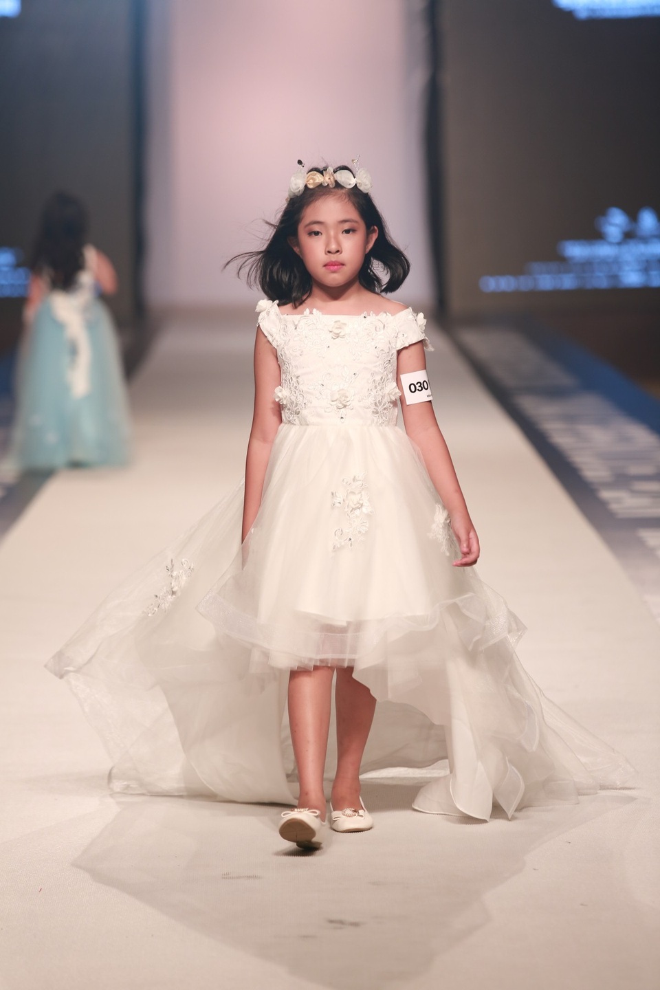 “Bản sao” siêu mẫu số 1 châu Á Liu Wen lọt Top lần đầu chinh chiến quốc tế - 12 Đinh Thanh Trúc Phương giành giải Vàng tại cuộc thi.