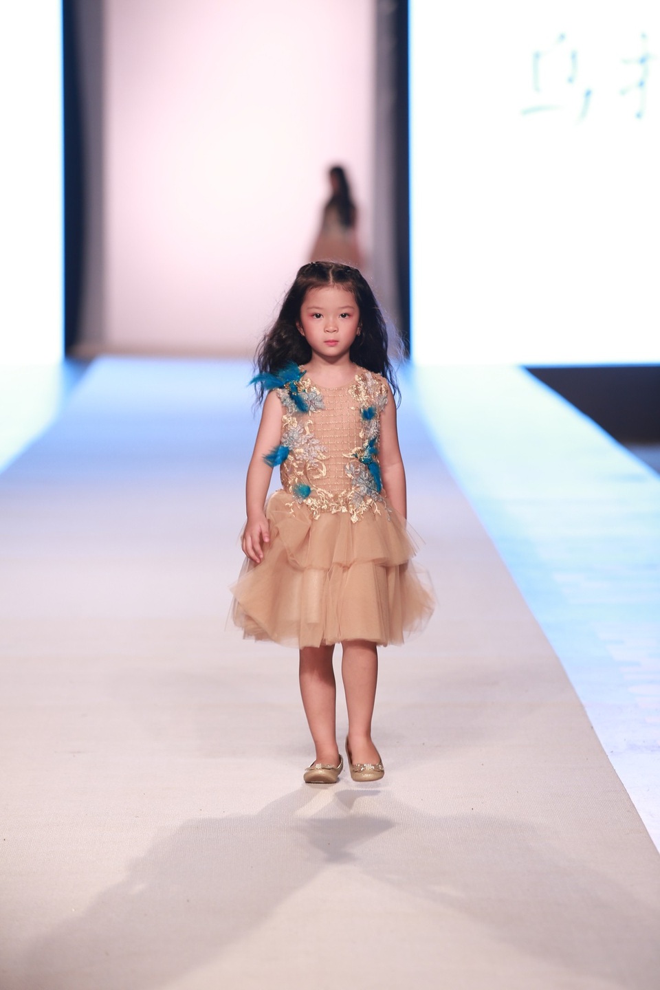 “Bản sao” siêu mẫu số 1 châu Á Liu Wen lọt Top lần đầu chinh chiến quốc tế - 16 “Bản sao” siêu mẫu số 1 châu Á Liu Wen lọt Top lần đầu chinh chiến quốc tế - 16