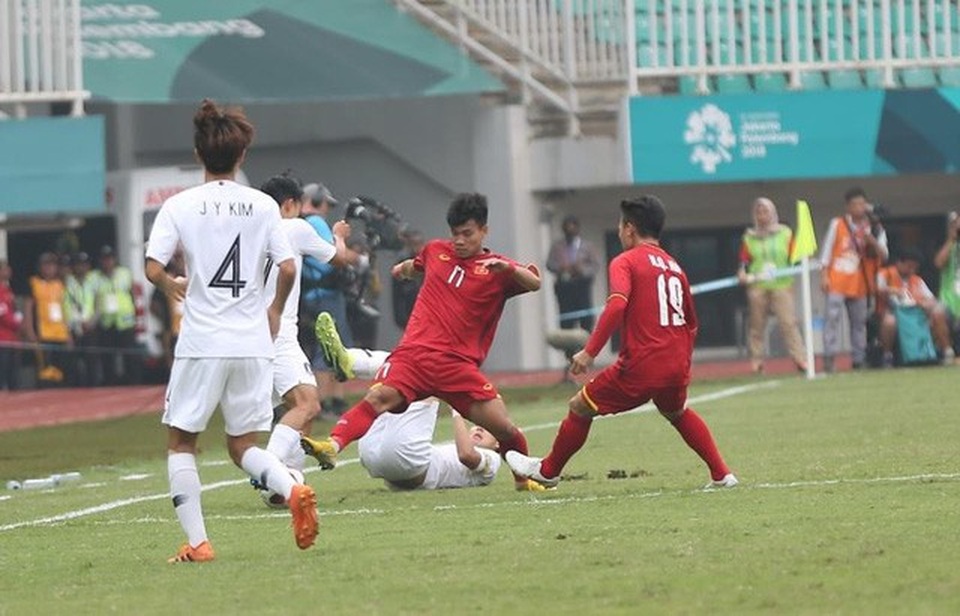 Thủ tướng động viên Olympic Việt Nam “bại không nản”, nỗ lực giành huy chương Đồng - 1 Dù không chiến thắng nhưng màn thể hiện của các cầu thủ Olympic Việt Nam trong trận bán kết được đánh giá là rất tốt (ảnh: Huyền Trang)