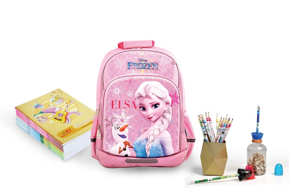Chiếc balo Elsa màu hồng của Thiên Long đang được nhiều bé gái yêu thích
