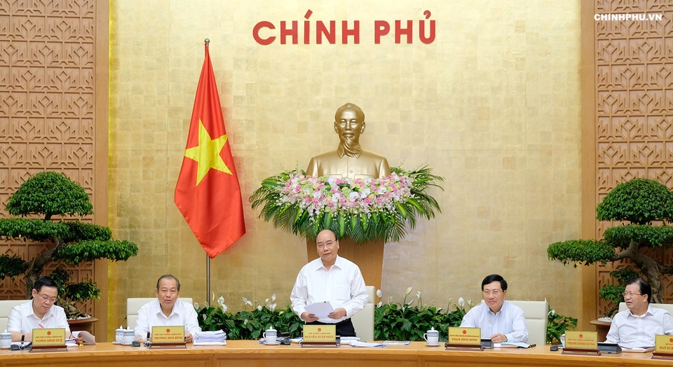 Thủ tướng: Tăng trưởng năm 2018 có thể vượt mục tiêu 6,7% - 1 Thủ tướng chủ trì phiên họp Chính phủ thường kỳ tháng 8/2018