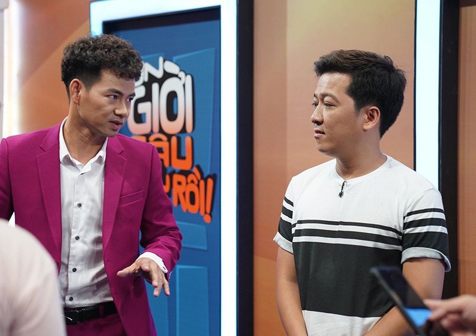 Danh hài Trường Giang vui mừng cho biết dù sắp lên xe hoa cùng Nhã Phương nhưng anh không thể lãng quên vai trò mà mình đã được khán giả dành nhiều tình thương trong suốt 5 năm qua. Trường Giang hài hước bày tỏ: “Vui chơi không quên nhiệm vụ. Kính mong quý khán giả tiếp tục đón nhận tâm huyết mà các anh chị em nghệ sĩ sẽ cống hiến cho Ơn giời”.