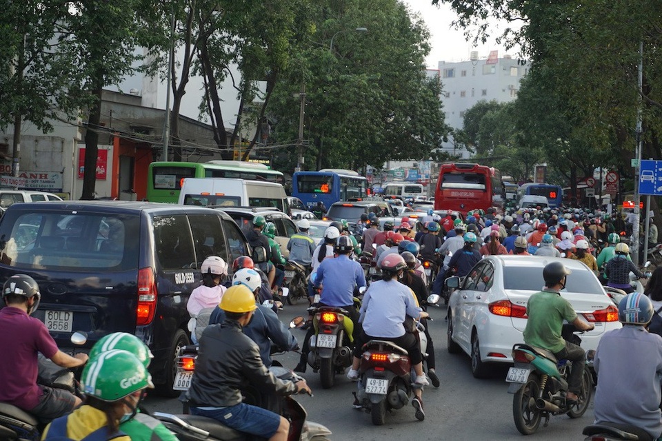 TPHCM muốn thuê 100 camera giám sát tình hình giao thông - 1 TPHCM thiếu camera giám sát tình hình giao thông