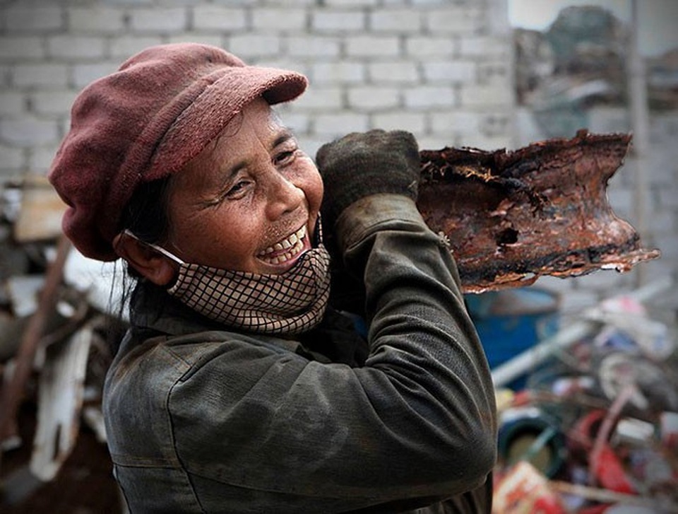 Nét đẹp phụ nữ Việt Nam trong lao động qua con mắt của Lê Bích - 3