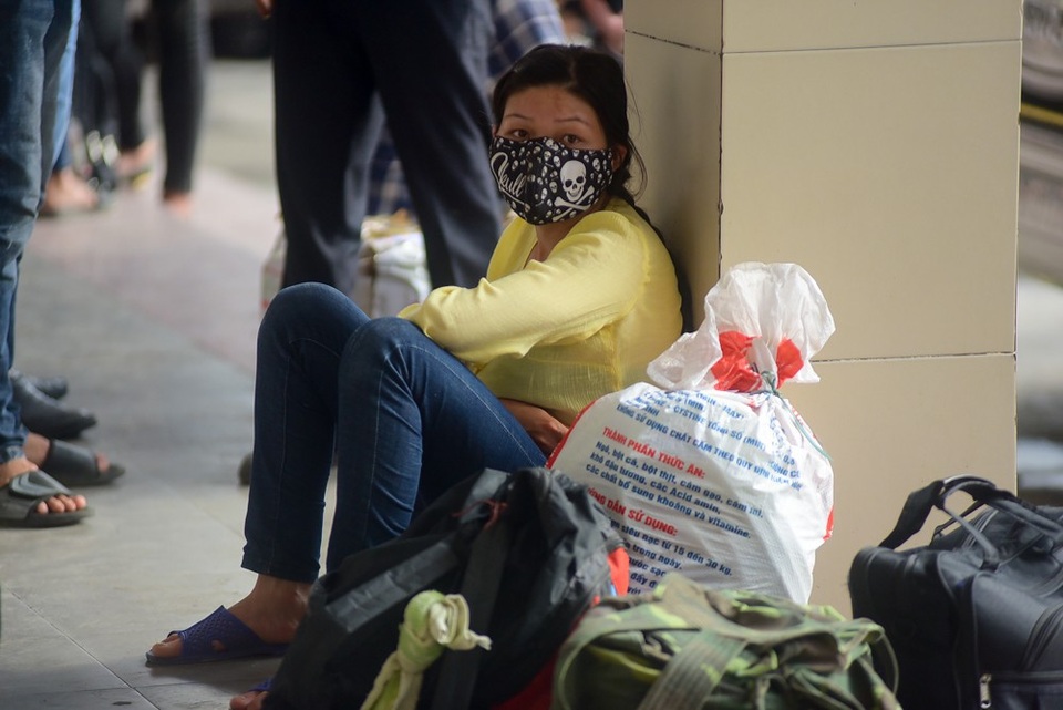 Người dân tấp nập rời thành phố về quê nghỉ lễ 2/9 - 10