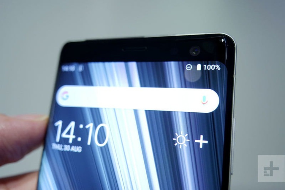 Sony trình làng Xperia XZ3 - Cấu hình mạnh, màn hình cong công nghệ OLED - 7 Cận cảnh viền màn hình được bo tròn khá giống trên dòng Galaxy S và Note của Samsung