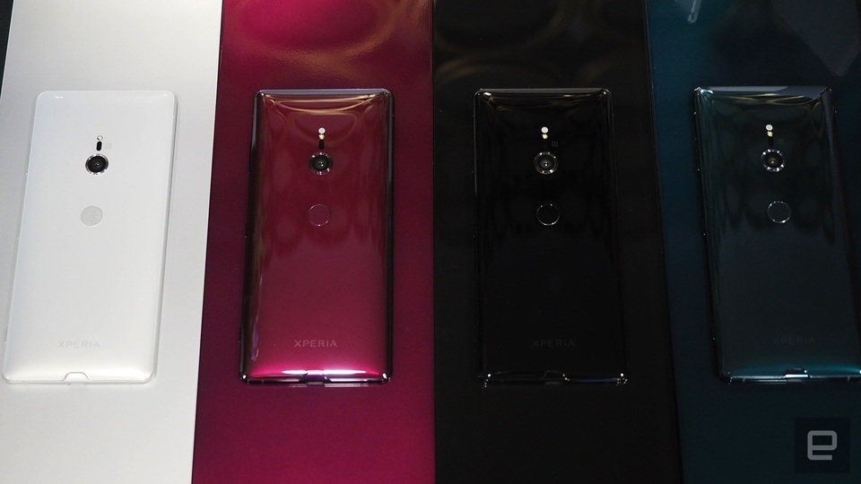 Sony trình làng Xperia XZ3 - Cấu hình mạnh, màn hình cong công nghệ OLED - 9 Sản phẩm có 4 màu sắc để lựa chọn