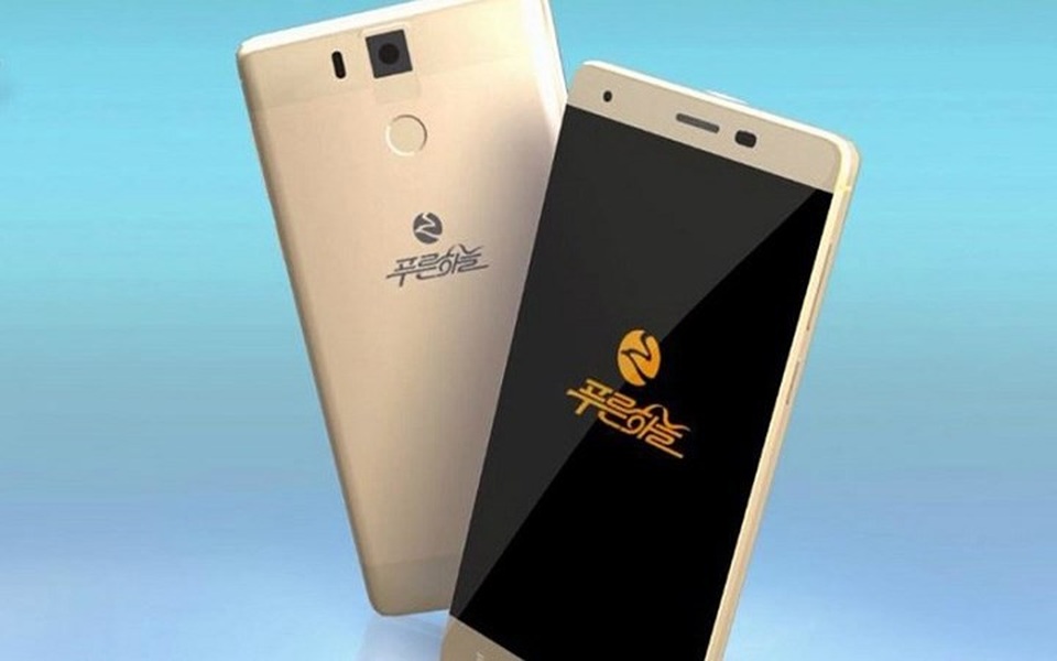 5. Phurun Hanul H1 hay Blue Sky được thiết kế bởi công ty Phurun Hanul Corporation, sở hữu màn hình 5,5 inch với độ phân giải cao, cảm biến 16 megapixel mặt sau, 8 megapixel mặt trước và pin cực lớn 6000mAh./.