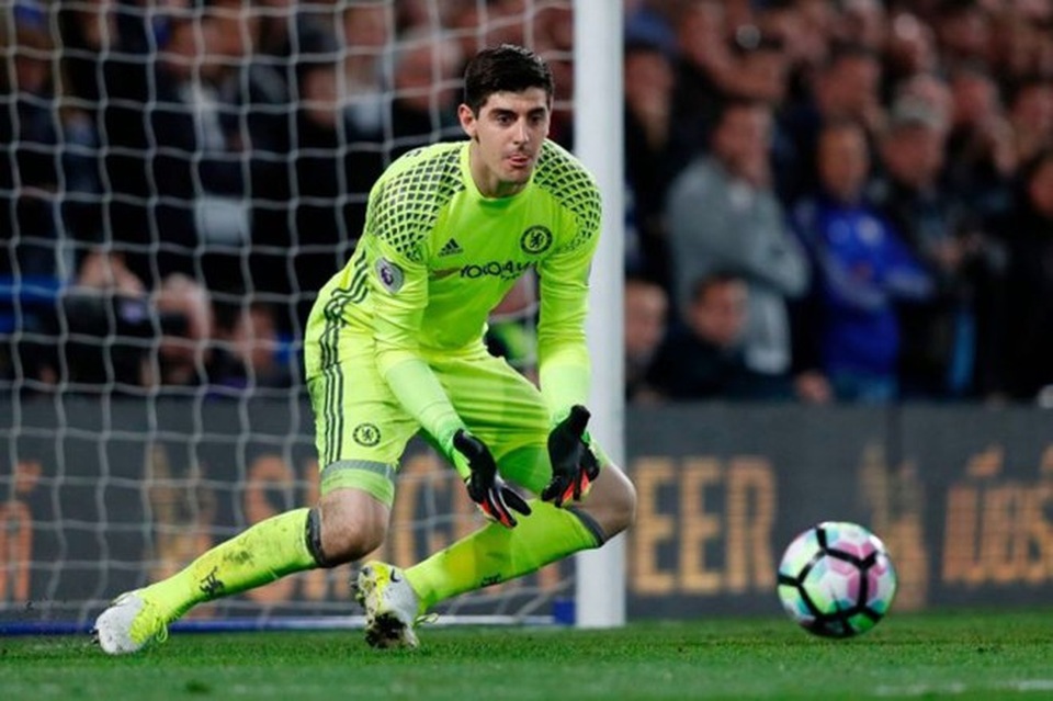 Chelsea sẽ giữ chân Willian, Morata đổi số áo - 2 Thủ môn Thibaut Courtois muốn chuyển đến Real Madrid để sống cùng các con