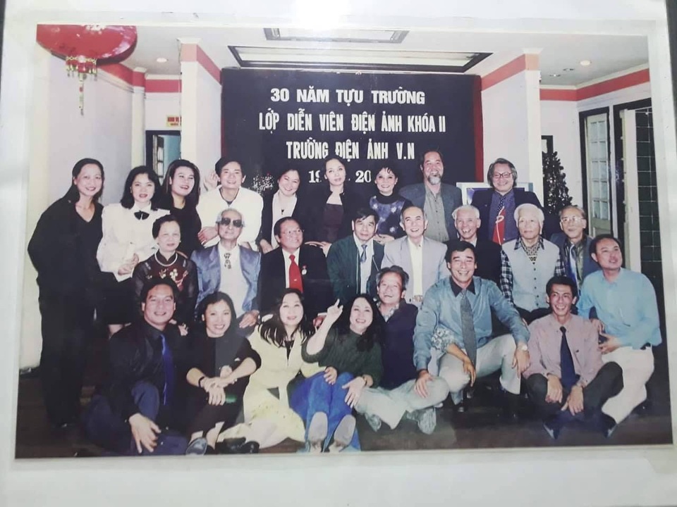 Lễ tang “anh Chí” Bùi Cường sẽ diễn ra vào 7h30 sáng 7/8 - 3 Bức ảnh đầy kỷ niệm dịp 30 năm tựu trường của lớp diễn viên điện ảnh khoá II trường Điện ảnh Việt Nam.