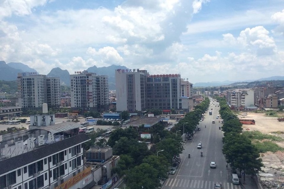 Không nhìn đâu xa, hãy học Trung Quốc để giảm tai nạn giao thông - 1
Đường sá ở Hồ Nam, Trung Quốc. Ảnh: Nguyễn Quang Khai