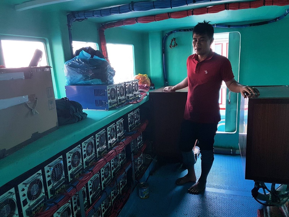 Phú Yên: Ngư dân thu tiền tỷ mỗi chuyến vươn khơi - 4 Phú Yên: Ngư dân thu tiền tỷ mỗi chuyến vươn khơi - 4