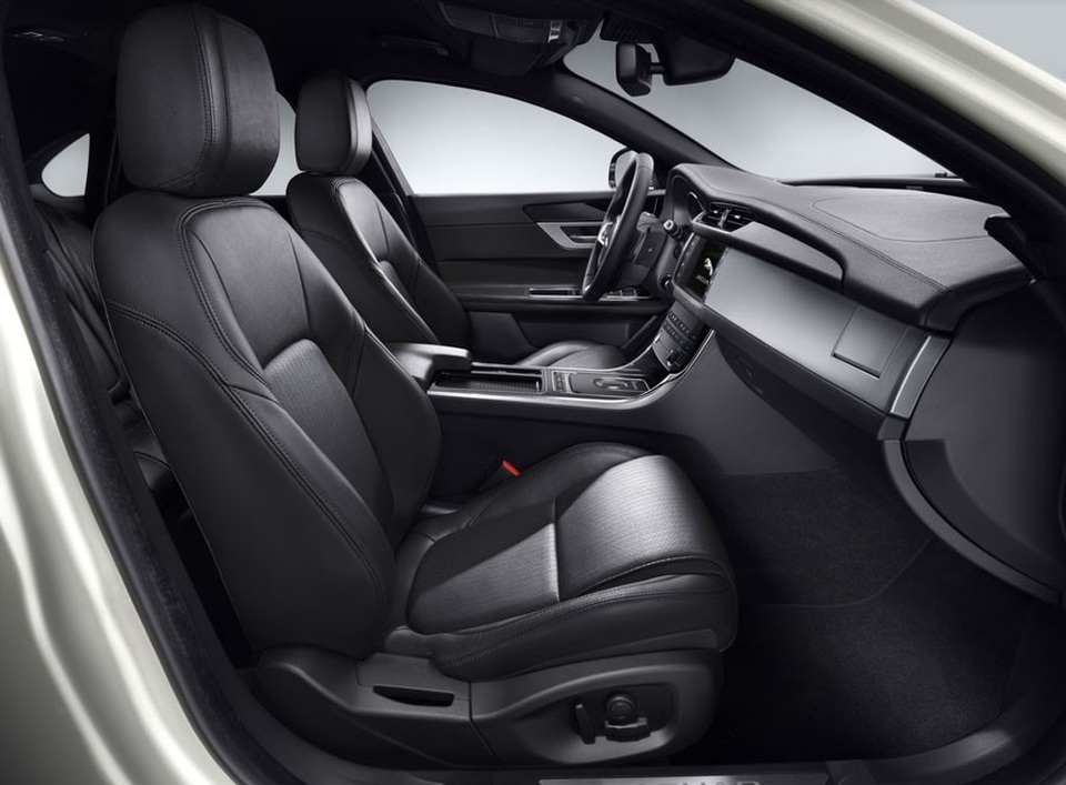 Jaguar XF - Nguyên lý tối giản là sức mạnh - 4 Jaguar XF - Nguyên lý tối giản là sức mạnh - 4