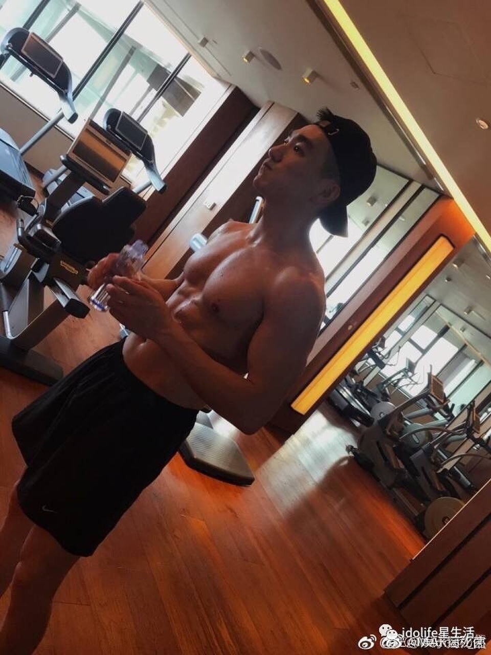 Tình địch cũ của Phạm Băng Băng bất ngờ kết hôn - 11