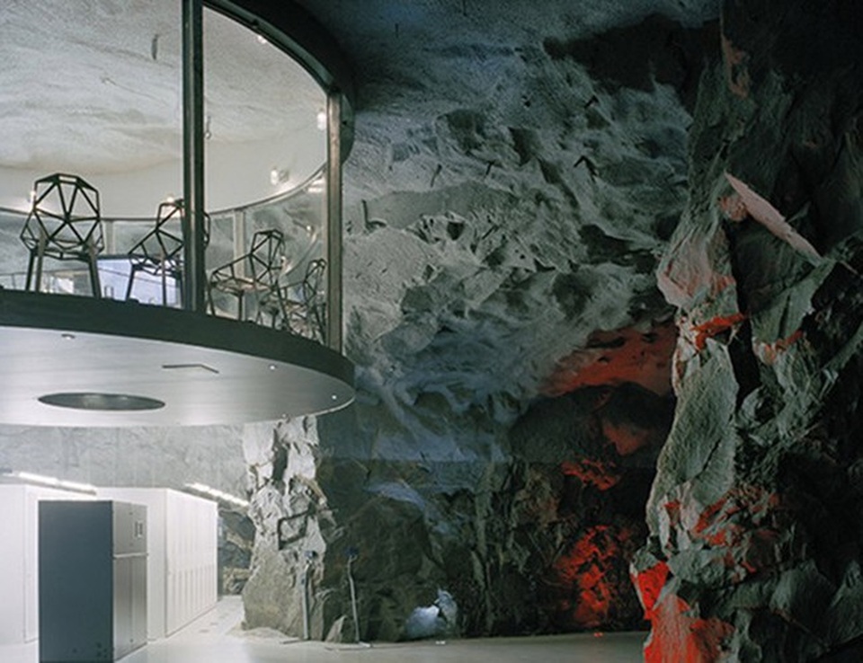 "Chui" xuống lòng đất ngắm văn phòng làm việc có một không hai ở Thụy Điển - 2