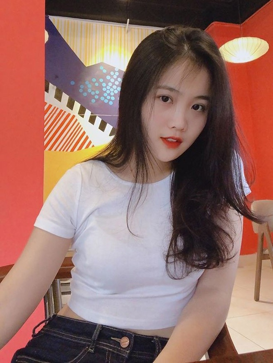 Văn Hậu U23 lập siêu phẩm, bạn gái xinh như hot girl bị săn lùng - 4 Văn Hậu U23 lập siêu phẩm, bạn gái xinh như hot girl bị săn lùng - 4