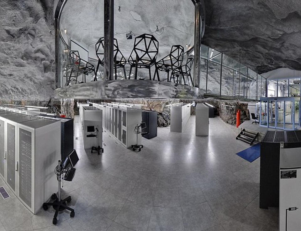 "Chui" xuống lòng đất ngắm văn phòng làm việc có một không hai ở Thụy Điển - 13