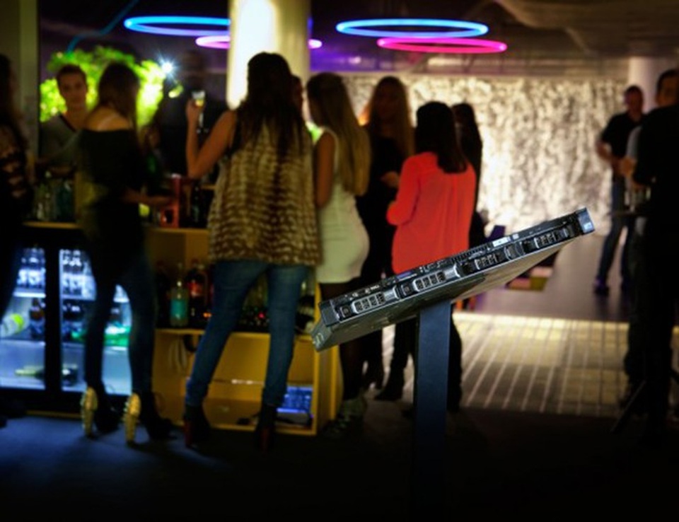 "Chui" xuống lòng đất ngắm văn phòng làm việc có một không hai ở Thụy Điển - 17