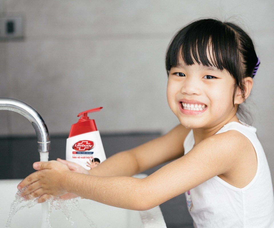 Bỏ quên những thói quen này, cúm A/H1N1 có nguy cơ bùng nổ - 2 Rửa tay với xà phòng đứng đầu danh sách khuyến cáo của Cục Y tế dự phòng để ngừa cúm A/H1N1