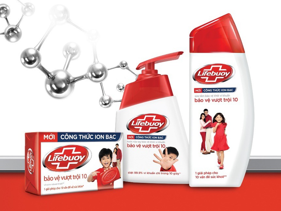 Bỏ quên những thói quen này, cúm A/H1N1 có nguy cơ bùng nổ - 3 Áp dụng công nghệ ion bạc, xà phòng diệt khuẩn Lifebuoy có thể bảo vệ cơ thể khỏi vi khuẩn hiệu quả gấp 10 lần so với xà phòng thông thường, nhờ đó phòng tránh được dịch bệnh cho cả gia đình.