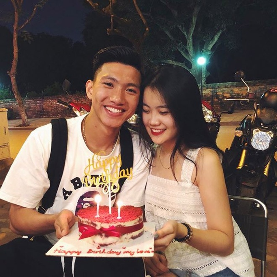 Văn Hậu U23 lập siêu phẩm, bạn gái xinh như hot girl bị săn lùng - 2 Văn Hậu U23 lập siêu phẩm, bạn gái xinh như hot girl bị săn lùng - 2