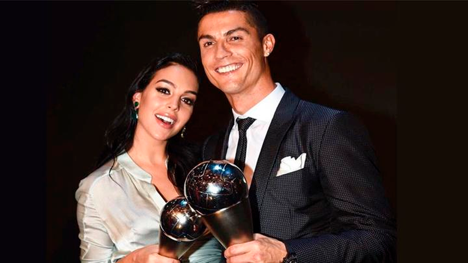 
Người đẹp tiết lộ bạn trai rất quan tâm và chăm sóc cho cả gia đình
