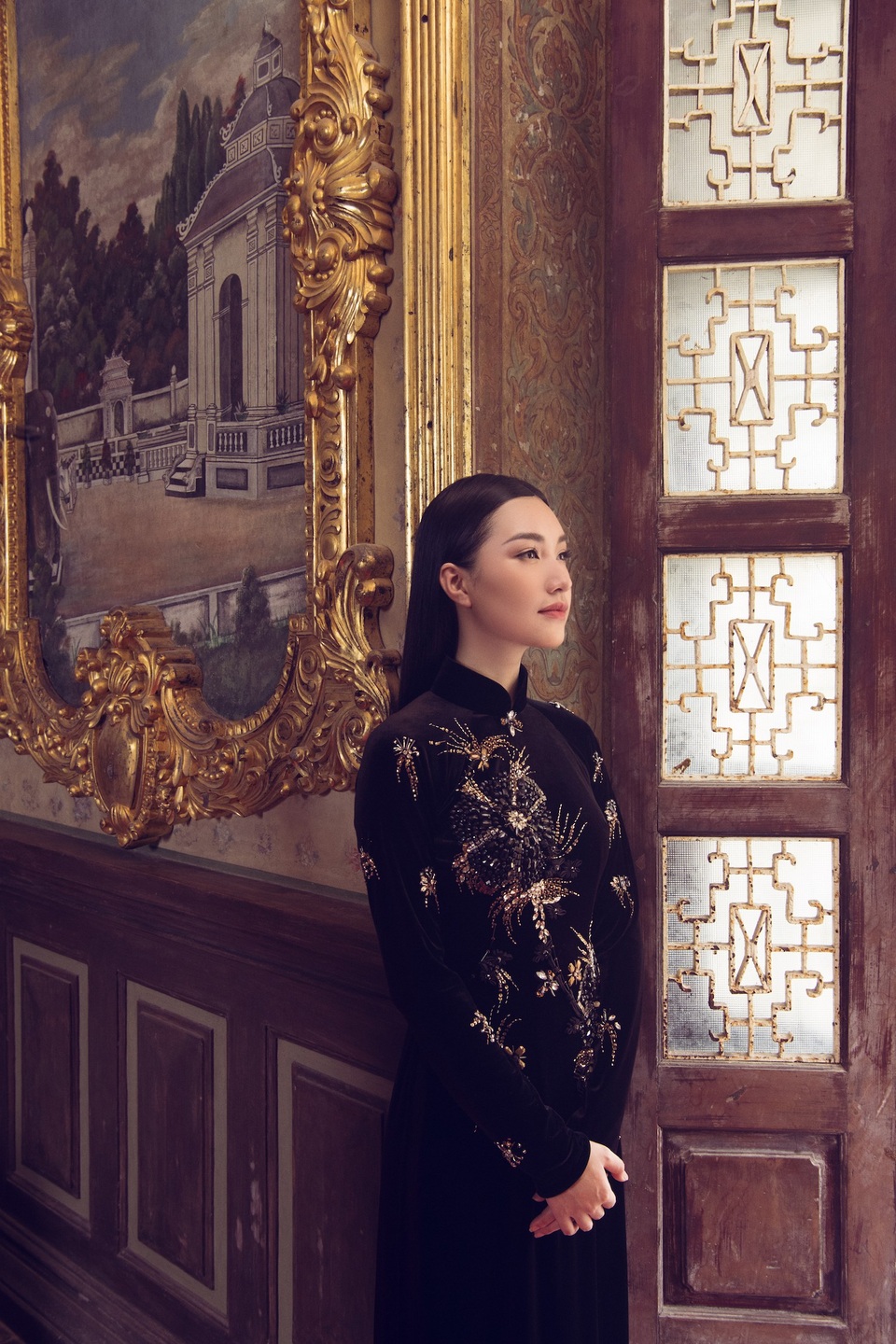 “Đây vừa là điều rất may mắn và cũng rất vinh dự đối với một người yêu văn hoá như tôi bởi tôi được là chính mình, là người con gái xứ Huế đem những tinh hoa văn hoá địa phương mình để lan toả với bạn bè”.