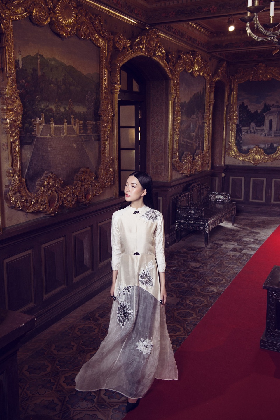 Ngọc Trân khẳng định việc khoác lên mình chiếc áo dài không chỉ là niềm vui mà đó còn là niềm tự hào khi mình là người con gái Việt. Đó cũng là cách cô góp phần giữ gìn vẻ đẹp truyền thống của dân tộc.