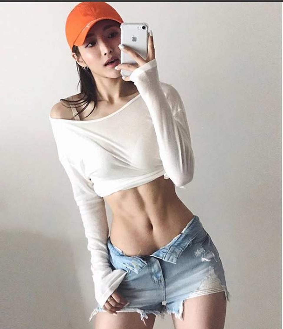 Những "cô gái Hàn trong mơ" sở hữu rãnh bụng sâu hun hút - 12
Babe tạo nhiều cảm hứng tập luyện cho phụ nữ Hàn.