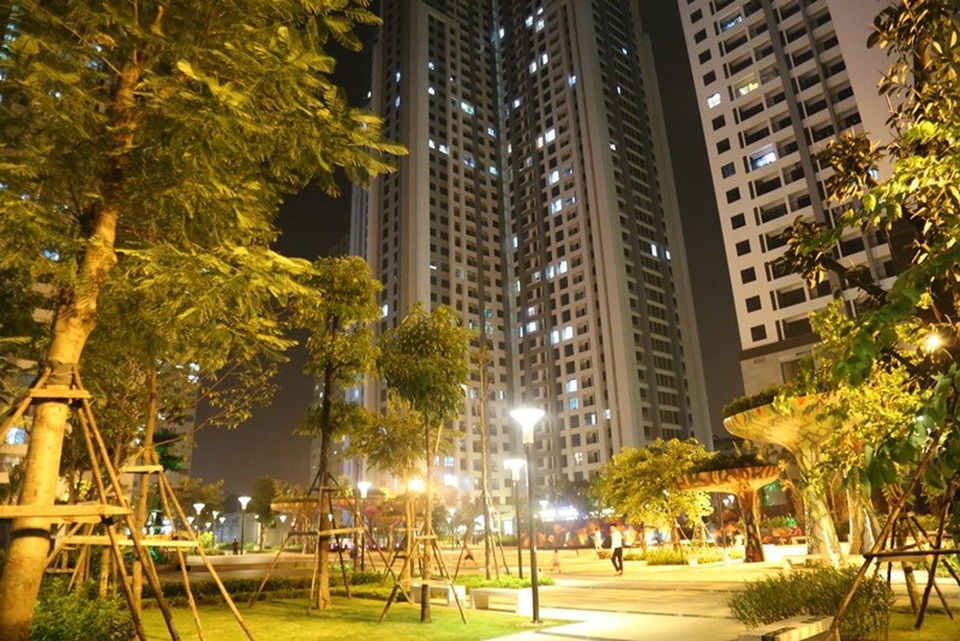 TNR Goldmark City sôi động mùa tựu trường 2018 - 3 Góc công viên & đường dạo bộ hiện hữu tại TNR Goldmark City. Đất Xanh Miền Bắc phân phối chính thức dự án – Hotline: 0918 14 3989