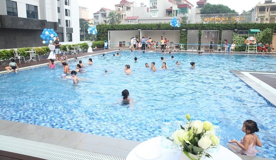 TNR Goldmark City sôi động mùa tựu trường 2018 - 4 Bể bơi ngoài trời khu Ruby khai trương tháng 7/2017