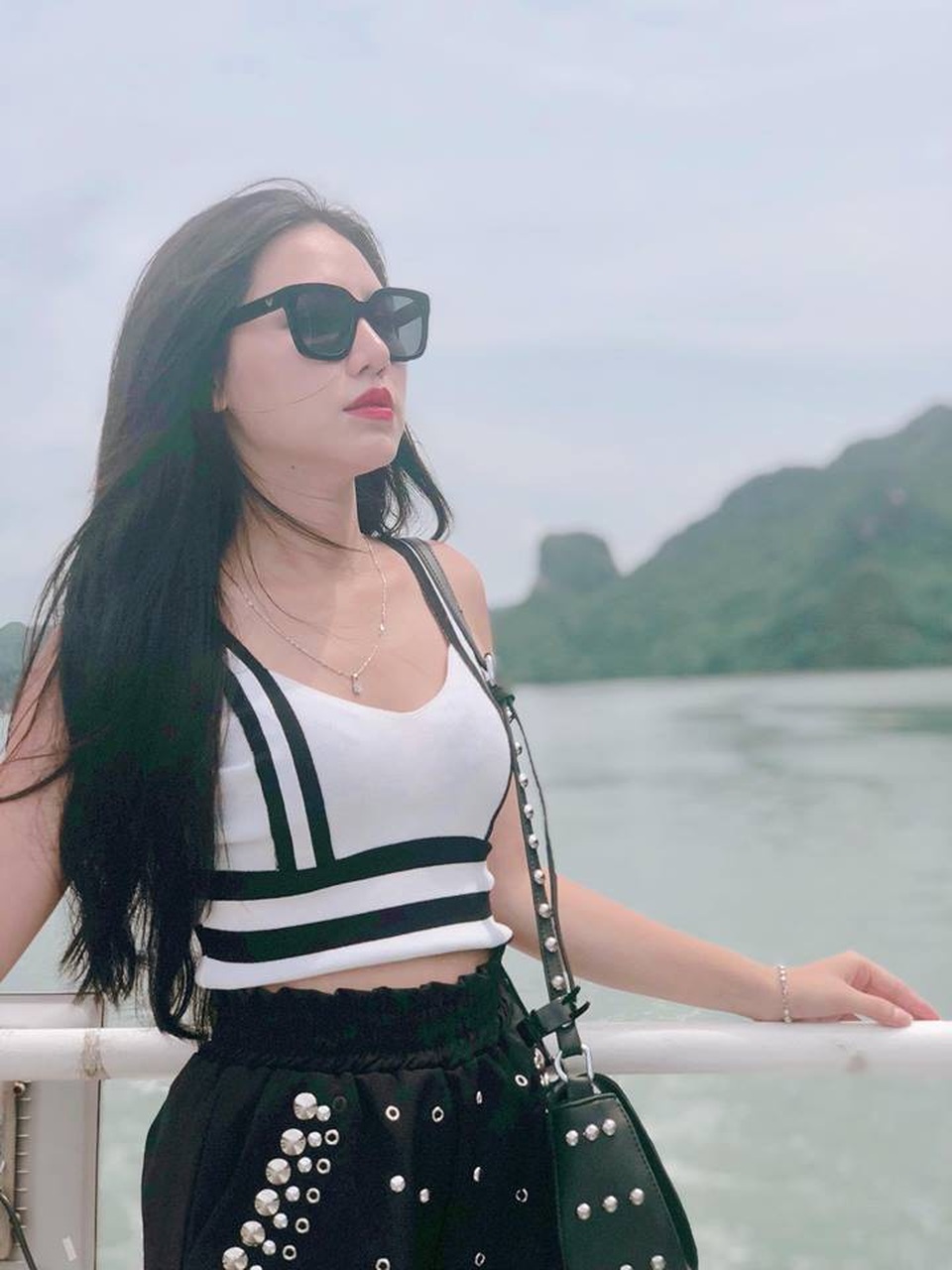U23 Việt Nam vô địch cúp Tứ hùng: "Đứng hình" với dàn hot girl "thả tim" trên sân - 13 U23 Việt Nam vô địch cúp Tứ hùng: "Đứng hình" với dàn hot girl "thả tim" trên sân - 13