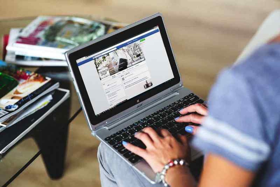 Cá nhân nhận 41 tỷ đồng từ Facebook, Google, Youtube đã nộp thuế 3 tỷ đồng - 2 Giới trẻ say mê kiếm tiền trên mạng xã hội.