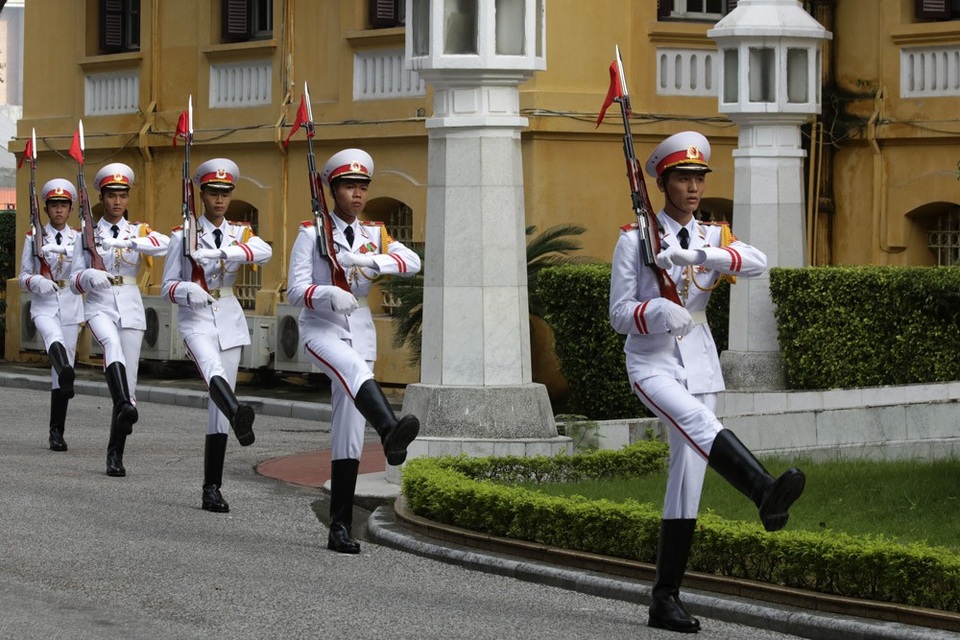 Với hơn nửa thế kỷ hình thành và phát triển, từ một khu vực bị tàn phá bởi chiến tranh, xung đột, chia rẽ và nghèo đói, ASEAN đã vươn lên mạnh mẽ, trở thành một hình mẫu thành công của hòa bình, hợp tác, phát triển.