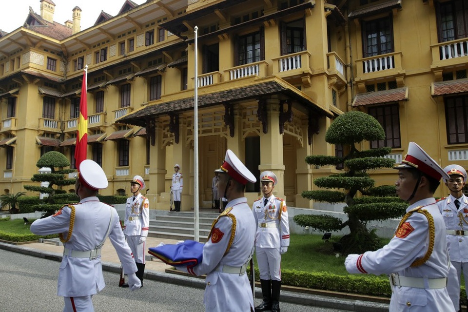 
Đối với Việt Nam, ASEAN là một ưu tiên trong chính sách đối ngoại. Chặng đường 23 năm đồng hành cùng ASEAN cũng gắn với những dấu mốc quan trọng trong tiến trình hội nhập khu vực và quốc tế của Việt nam.
