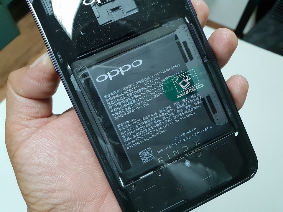 Oppo Find X mặt lưng trong suốt xuất hiện tại Việt Nam - 3 Oppo Find X mặt lưng trong suốt xuất hiện tại Việt Nam - 3