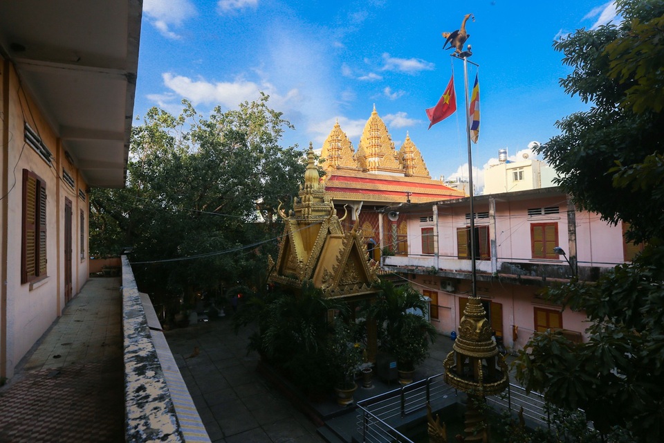 Độc đáo ngôi chùa kiến trúc Khmer đầu tiên ở Sài Gòn - 13 Độc đáo ngôi chùa kiến trúc Khmer đầu tiên ở Sài Gòn - 13