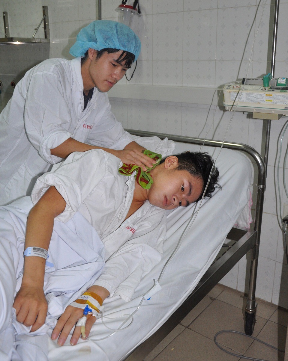 Chàng trai tuổi 20 xin mẹ "đừng bắt con phải chết" vì thiếu 50 triệu đồng - 3 Sau thời gian điều trị nội khoa, Phương sẽ phải phẫu thuật với chi phí khoảng 50 triệu đồng.