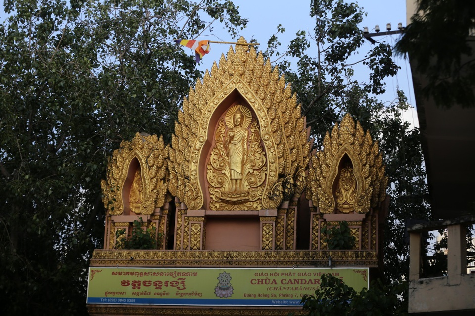 Độc đáo ngôi chùa kiến trúc Khmer đầu tiên ở Sài Gòn - 3 Chùa có diện tích 4.500 m2, kể từ khi đi vào hoạt động chùa đã tu sửa 7 lần.