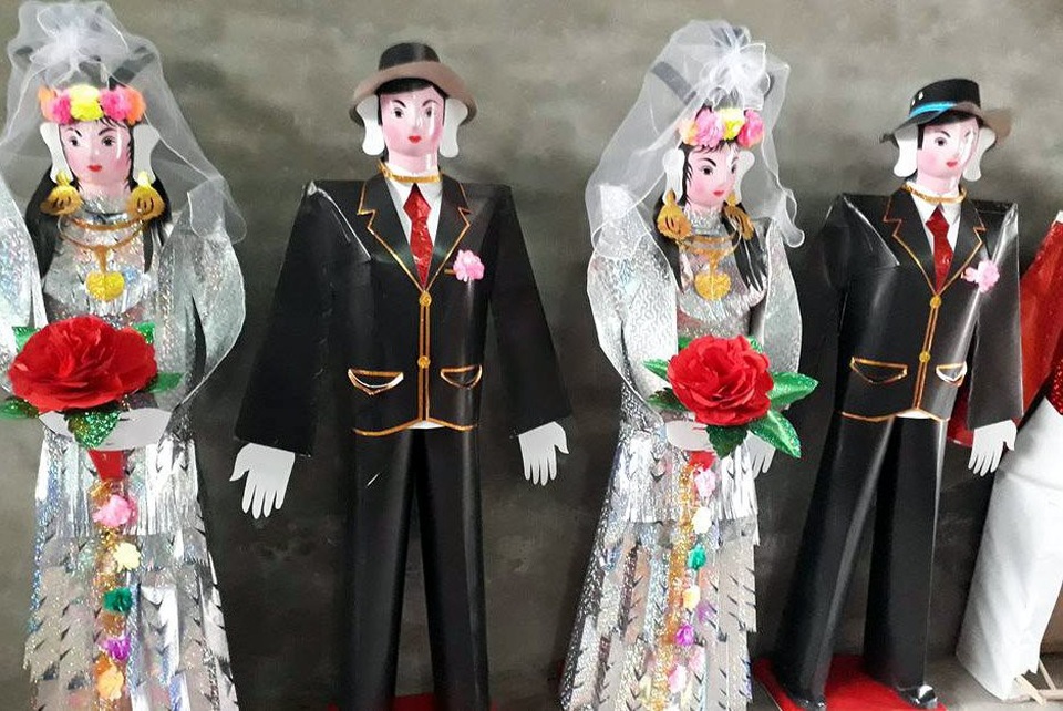 Bà chủ spa vung tiền tổ chức đám cưới cho "người tình tiền kiếp" - 3 Các cặp cô dâu, chú rể chuẩn bị xuất xưởng