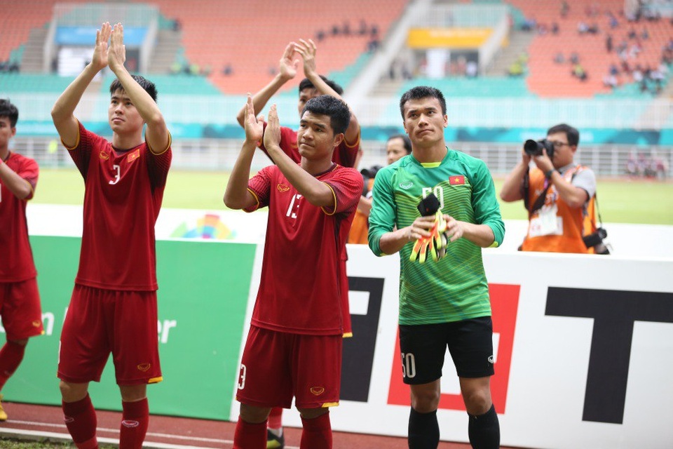 Cầu thủ Olympic Việt Nam buồn bã sau thất bại, cảm ơn người hâm mộ - 13
Cầu thủ Việt Nam buồn bã khi không thể giành huy chương Asiad