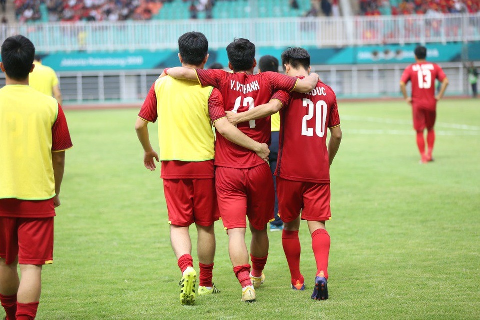 Cầu thủ Olympic Việt Nam buồn bã sau thất bại, cảm ơn người hâm mộ - 8 Cầu thủ Olympic Việt Nam buồn bã sau thất bại, cảm ơn người hâm mộ - 8