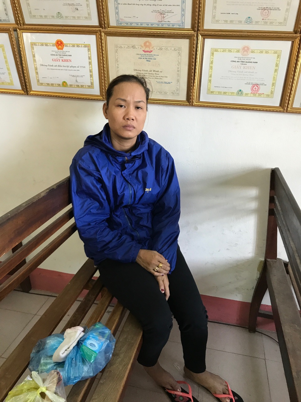 Triệt phá sòng bạc “khủng” trong quán cà phê - 1 Đối tượng Bùi Thị Cúc