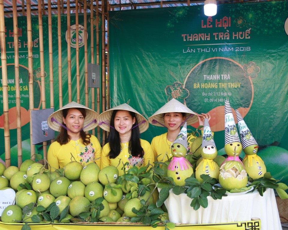Nhộn nhịp ngày hội quả thanh trà Huế - 4 Những thiếu nữ xinh đẹp tại Lễ hội Thanh trà
