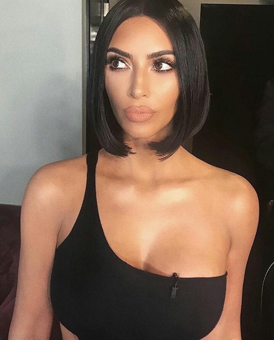 “Tóc kính” khiến hàng loạt sao nữ “mê mẩn” - 1 Ngôi sao truyền hình thực tế Mỹ - Kim Kardashian