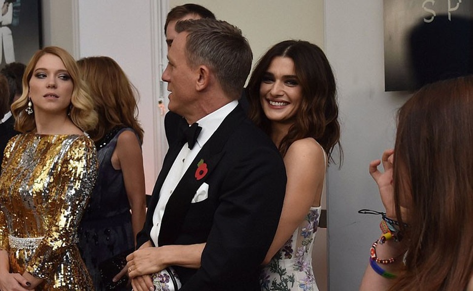 Sao phim Xác ướp Ai Cập sinh con ở tuổi 48 - 8
Hôn lễ của họ vào năm 2011 ở New York chỉ có con của 2 người tham dự.