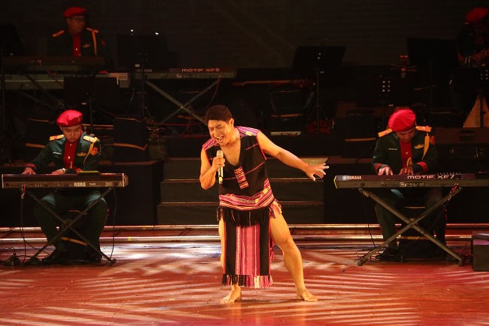 35 HCV được trao tại Liên hoan Ca múa nhạc toàn quốc 2018 đợt 2 - 7 Một số tiết mục biểu diễn trong chương trình Bế mạc Liên hoan.