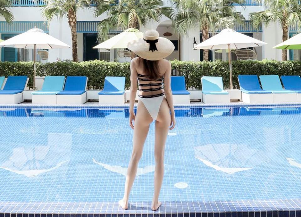 Chia tay Hoàng Oanh, Huỳnh Anh liên tục khoe hạnh phúc bên bạn gái mới - 5 Ca sĩ Hồ Ngọc Hà khoe ảnh bikini nóng bỏng, cô chia sẻ hài hước: 33 vậy được rồi mấy bác ơi.